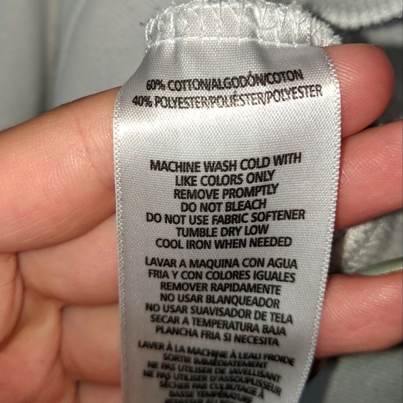 Calvin Klein Logo Crop Sweatshirt - Picture 6 of 6